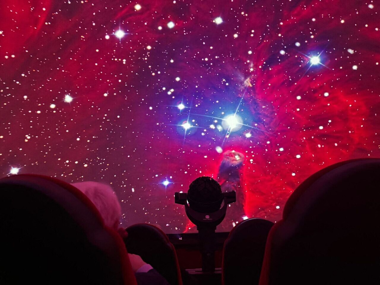 l'impressionnant planétarium du Forum des sciences rouvre ses portes ce samedi