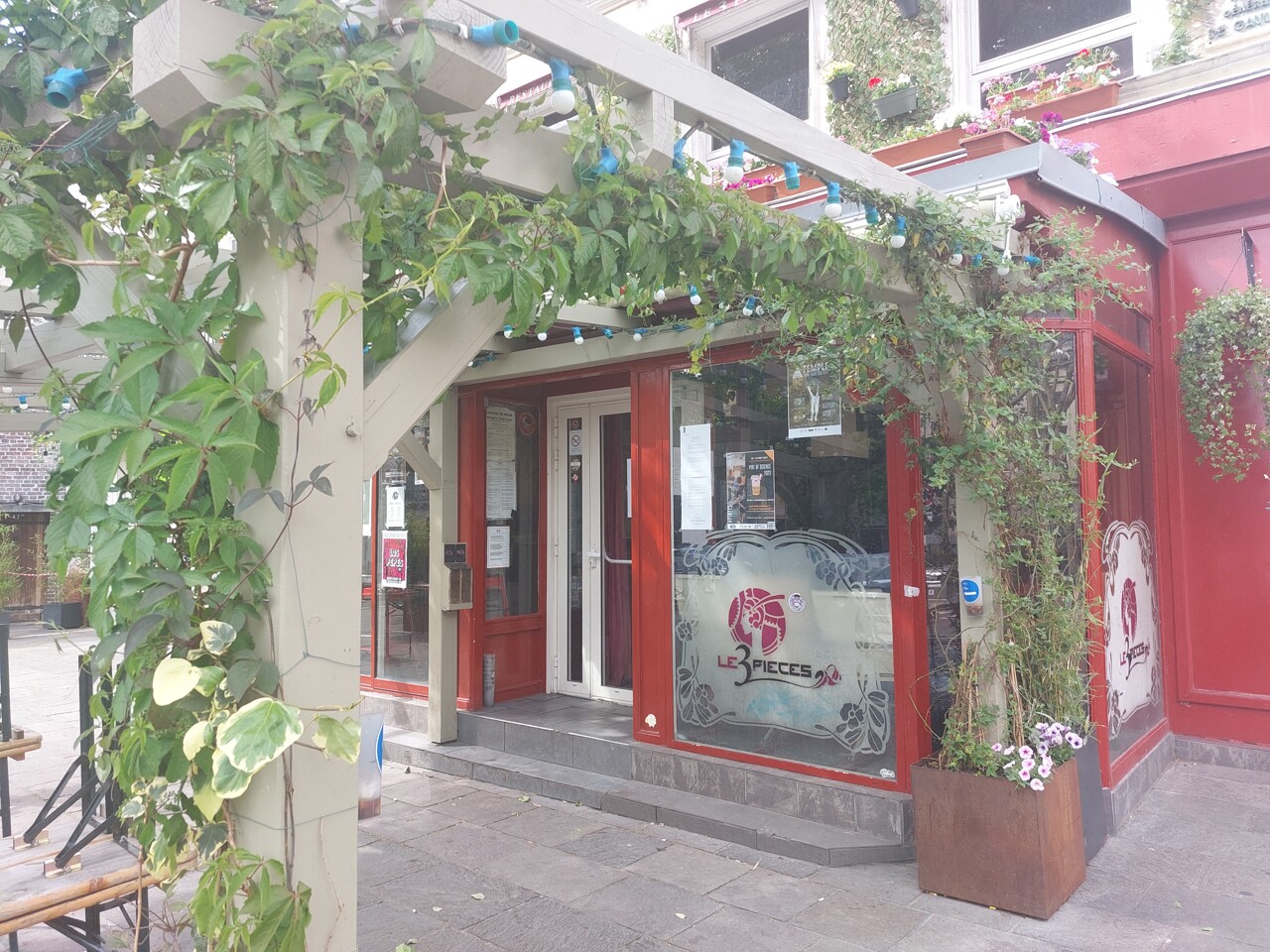 Encore une agression fasciste dans un bar de Rouen ? Le maire fait un signalement au procureur