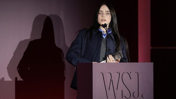 Billie Eilish a reçu le Music Innovator Award du Wall Street Journal le 29 octobre et a passé un message fort.