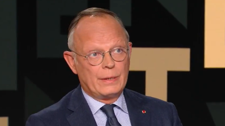 Édouard Philippe a plaidé, ce jeudi 16 octobre sur France 2, pour un départ anticipé d’Emmanuel Macron, la « seule décision digne ».