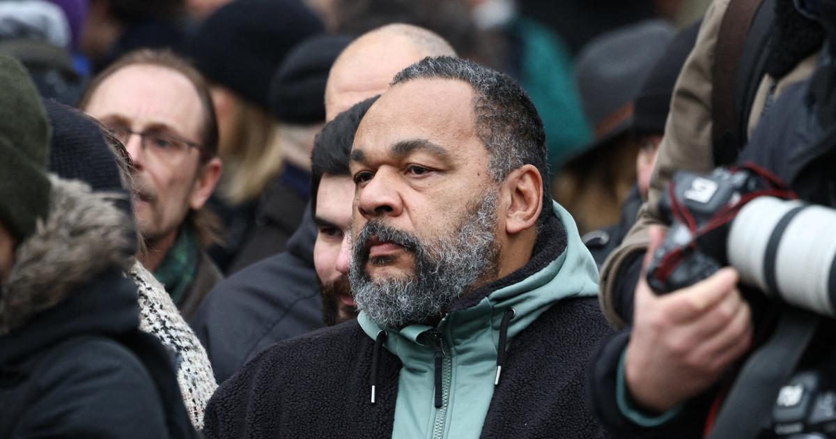 Un spectacle de Dieudonné de nouveau interrompu par les forces de l'ordre