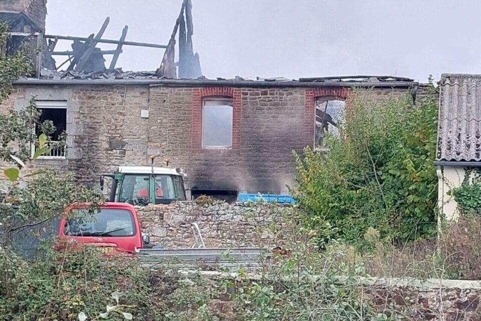 C'est au n°15 du lieu-dit le Pavement à Poilley (Manche) qu'un incendie mortel a eu lieu ce samedi 11 octobre 2025.