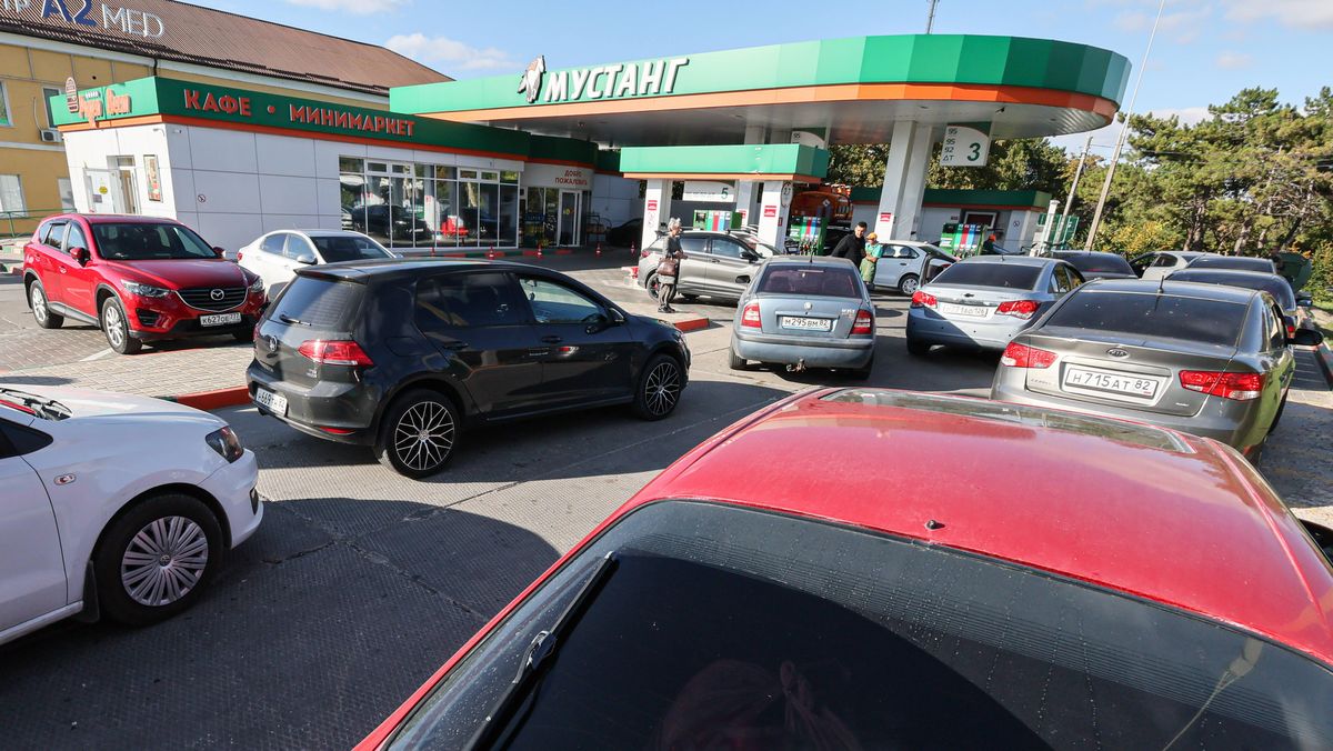 Comment l’Ukraine a provoqué une pénurie d’essence en Russie, l’une des plus grandes puissances pétrolières