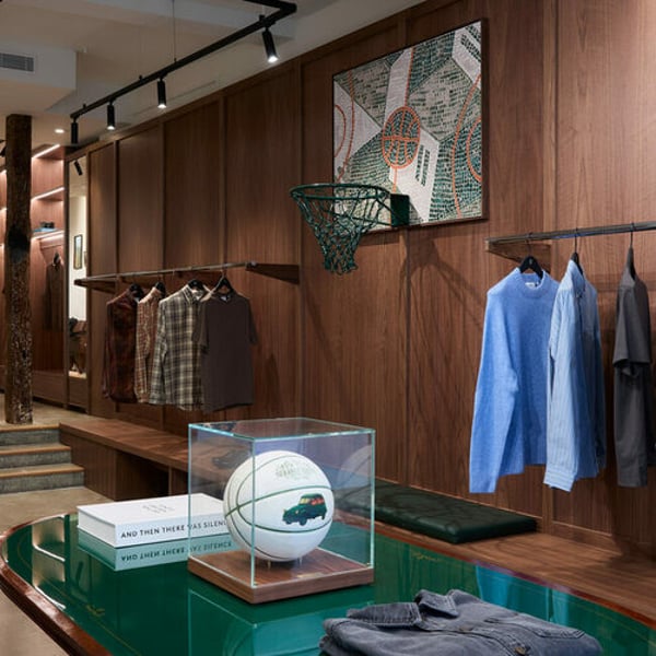 Les Deux ouvre sa première boutique hors de Scandinavie dans le Marais parisien