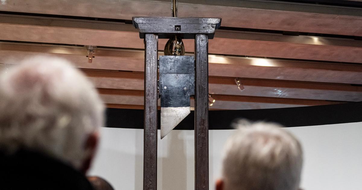 Le Mucem de Marseille sort une guillotine de sa collection pour l’entrée au Panthéon de Robert Badinter
