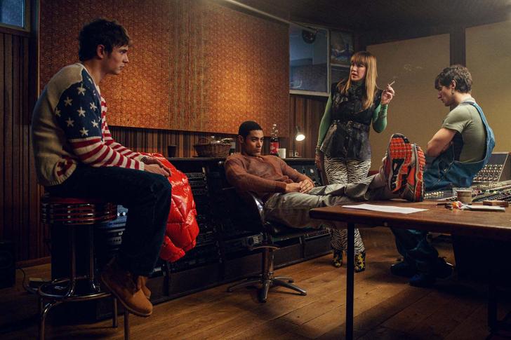 Daphné Bürki et les interprètes des 2Be3, ici dans la série.