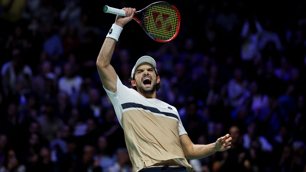 Rolex Paris Masters : inarrêtable Valentin Vacherot, premier qualifié pour les quarts de finale