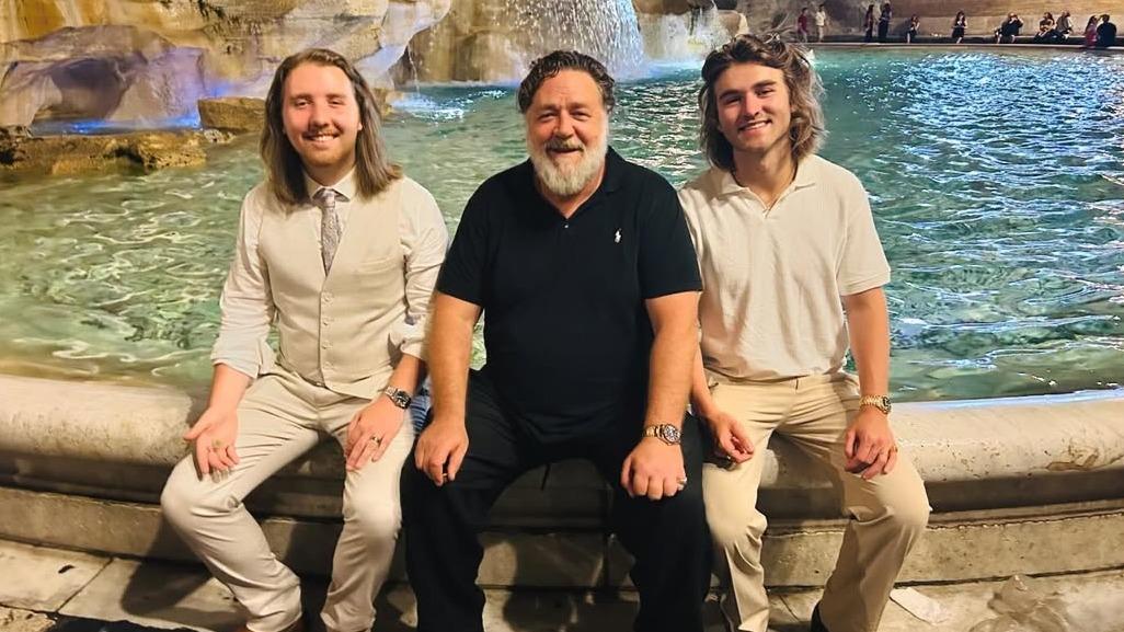 La très rare apparition de Charles Spencer Crowe, le fils aîné de Russell Crowe qui lui ressemble comme deux gouttes d’eau