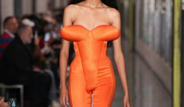 Dimanche à la Fashion Week de Paris: Celine, Akris, Valentino et Jean-Paul Gaultier