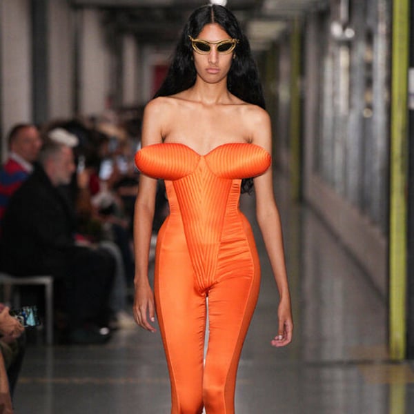 Dimanche à la Fashion Week de Paris: Celine, Akris, Valentino et Jean-Paul Gaultier