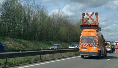 Des bouchons sur l'A25 vers Lille, après un accident entre une voiture et un poids lourd