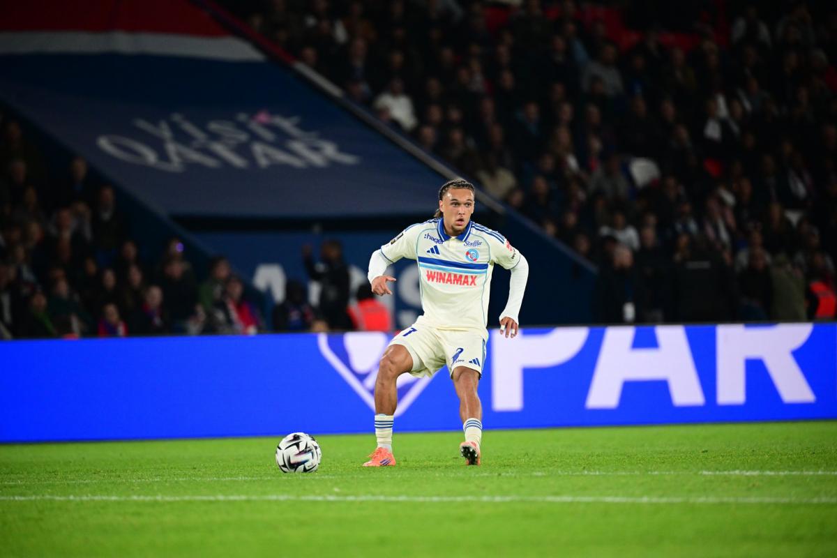 Le but du 2-1 de Diego Moreira pour Strasbourg face au PSG en vidéo
