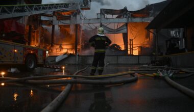 Nouvelle nuit de frappes russes sur l’Ukraine, trois morts dont un secouriste