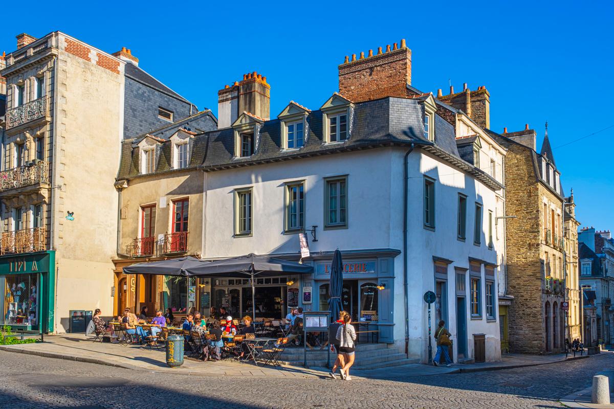 à Rennes, le ciel s’éclaircit