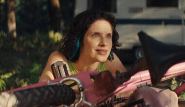 Les films à l’affiche : « Nouvelle Vague », « Hors service », « L’Invasion », « Météors »… - Le Monde.fr