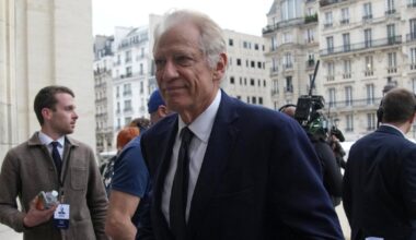 «les mêmes fractures demeurent» 20 ans après, estime Dominique de Villepin