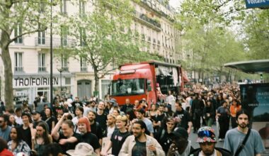 Une Tekno Parade revendicative va défiler à Paris pour défendre les free parties