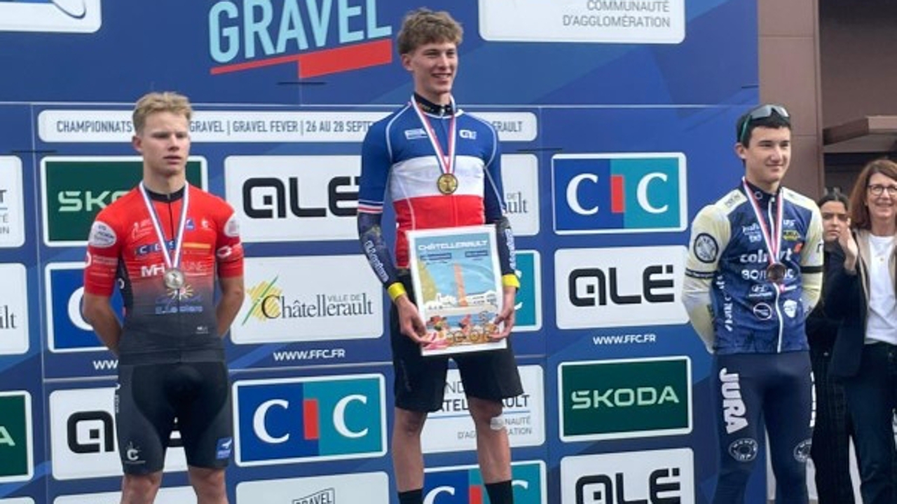 Owen Delaunay monte sur la deuxième marche du championnat de France Gravel