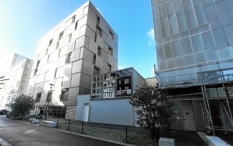 L’église de 120 places est implantée entre deux immeubles d’habitation du quartier Baud-Chardonnet.