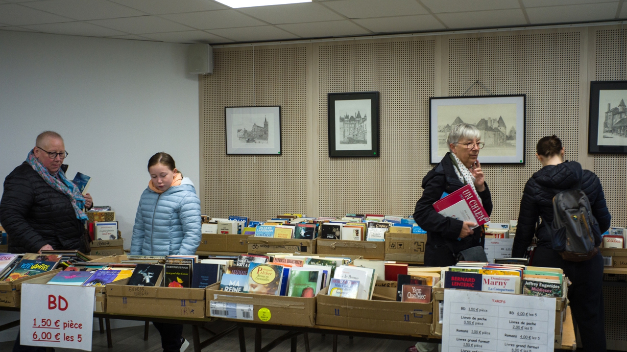 Destockage de livres à la médiathèque de Déols