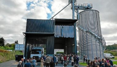 Granulés de bois en vrac : TotalEnergies inaugure, à Landivisiau, son premier silo finistérien