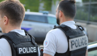 trois ados SDF attaquent une femme pour lui voler son sac