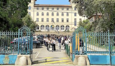 « Elle pleure de panique à l’idée d’y retourner » : une jeune fille violemment agressée devant un collège privé à Rennes