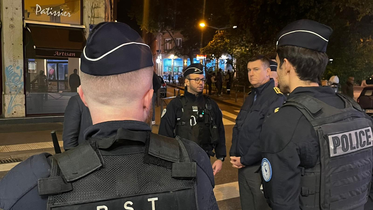 la préfecture ferme plusieurs établissements à Lyon