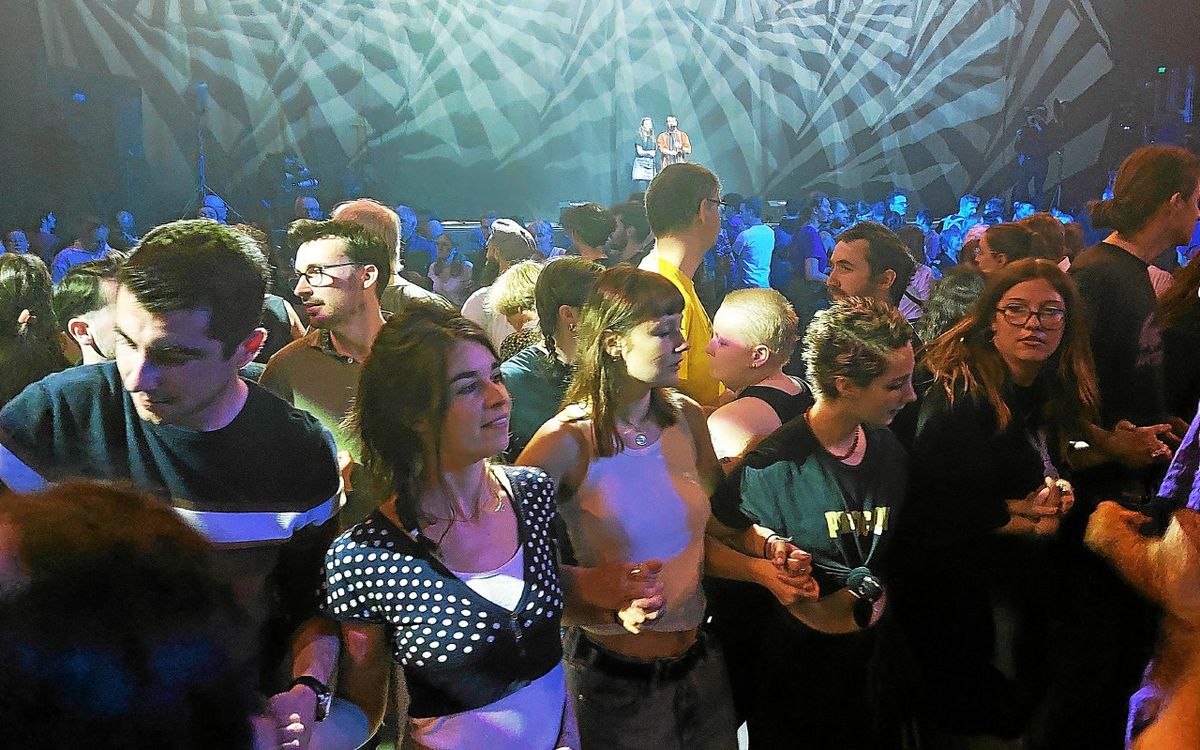 À Rennes, 4 700 danseurs à Yaouank le plus grand fest-noz du monde