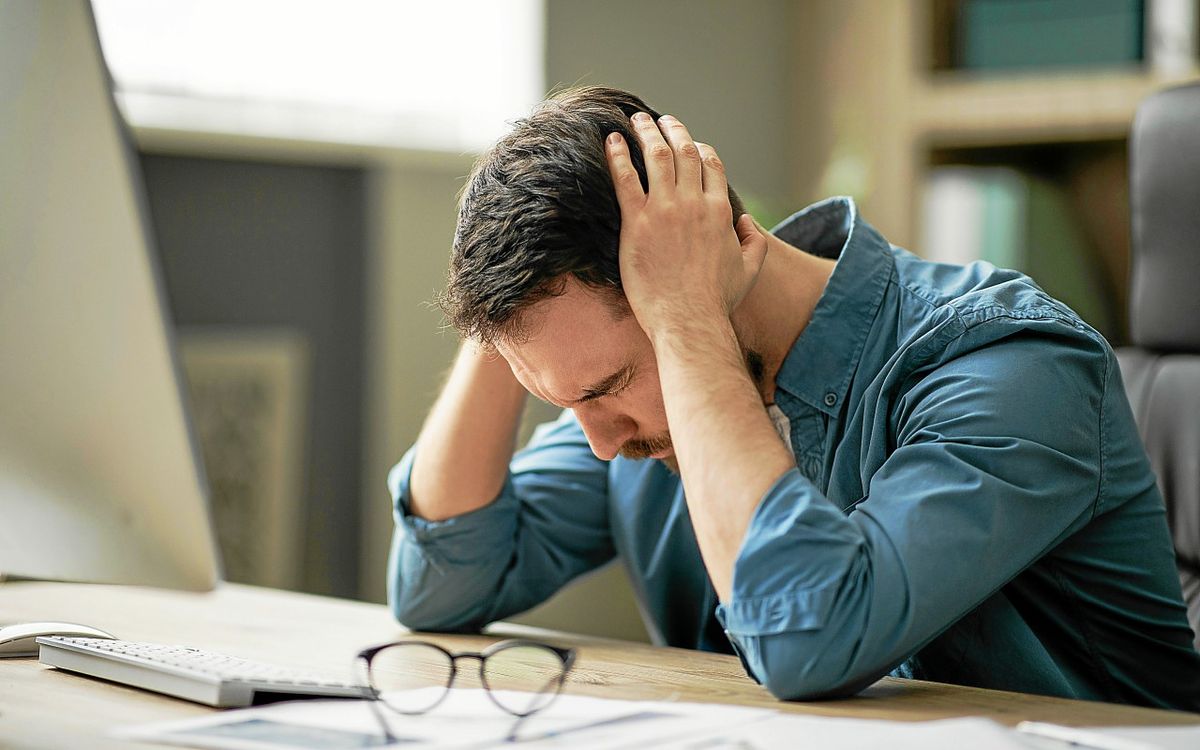 « Si tu te reconnais dans au moins un des symptômes, j’ai créé un programme fait pour toi » : le cortisol, hormone du stress, cible de fausses promesses sur les réseaux sociaux