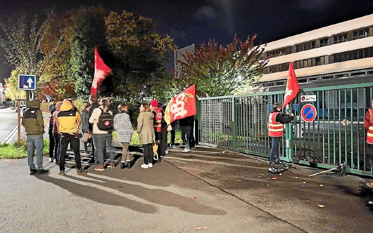 À Rennes, le Centre d’encaissement des finances bloqué par des manifestants