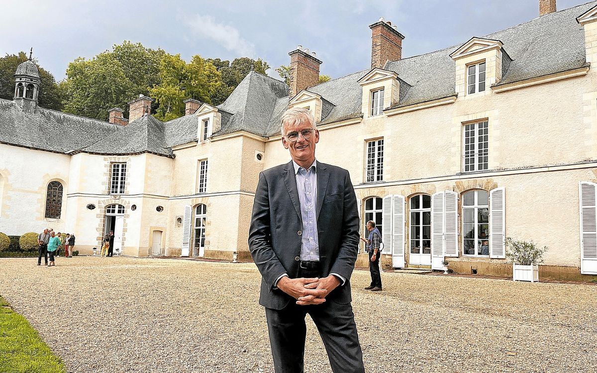 « L’argument extrémiste ne tient pas » : malgré la polémique, il accueillera les banquets du Canon Français dans son château près de Rennes