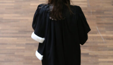 un octogénaire menace le maire de son village près de Lyon