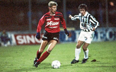 Erik van den Boogaard face au Stade Quimpérois en D2, en novembre 1988.