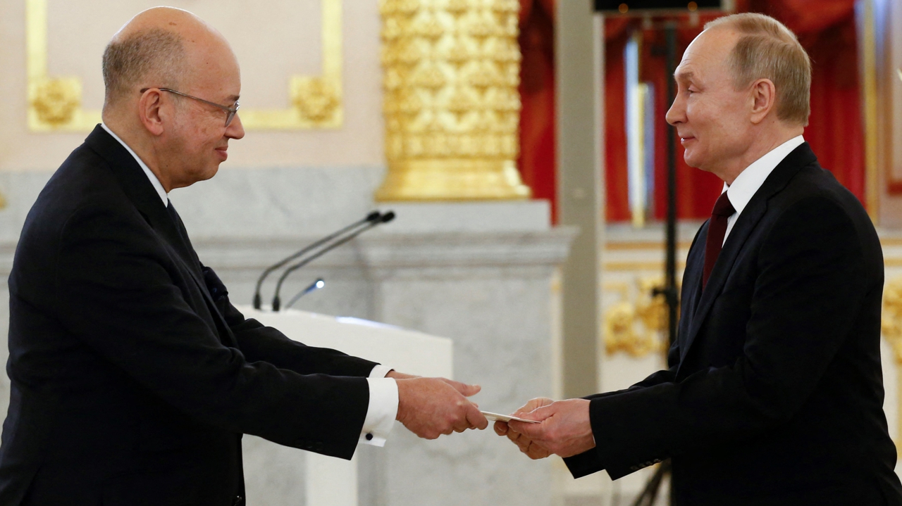 "Plus ça va mal, plus nous avons besoin de diplomates"