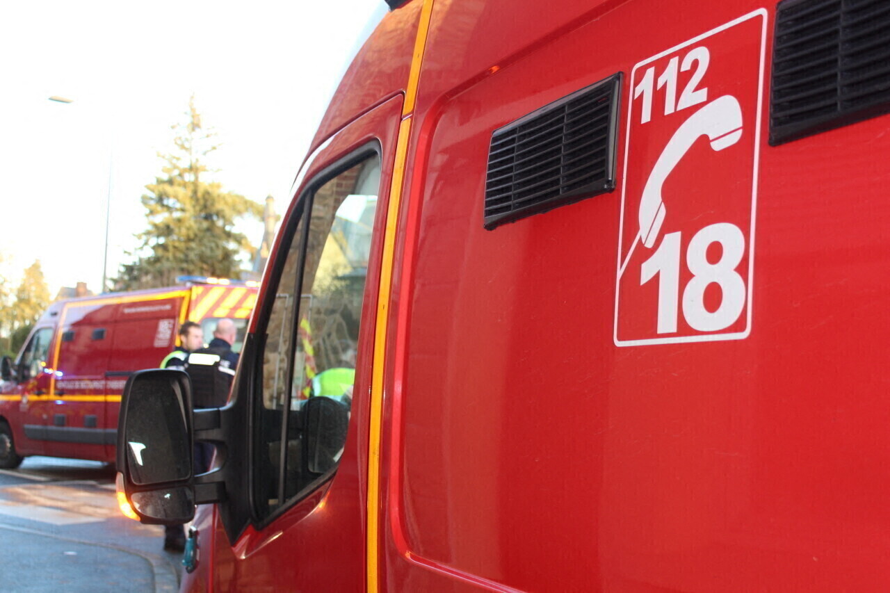 Retrouvé "coincé" sous une voiture, un cycliste percuté dans le centre-ville de Rennes