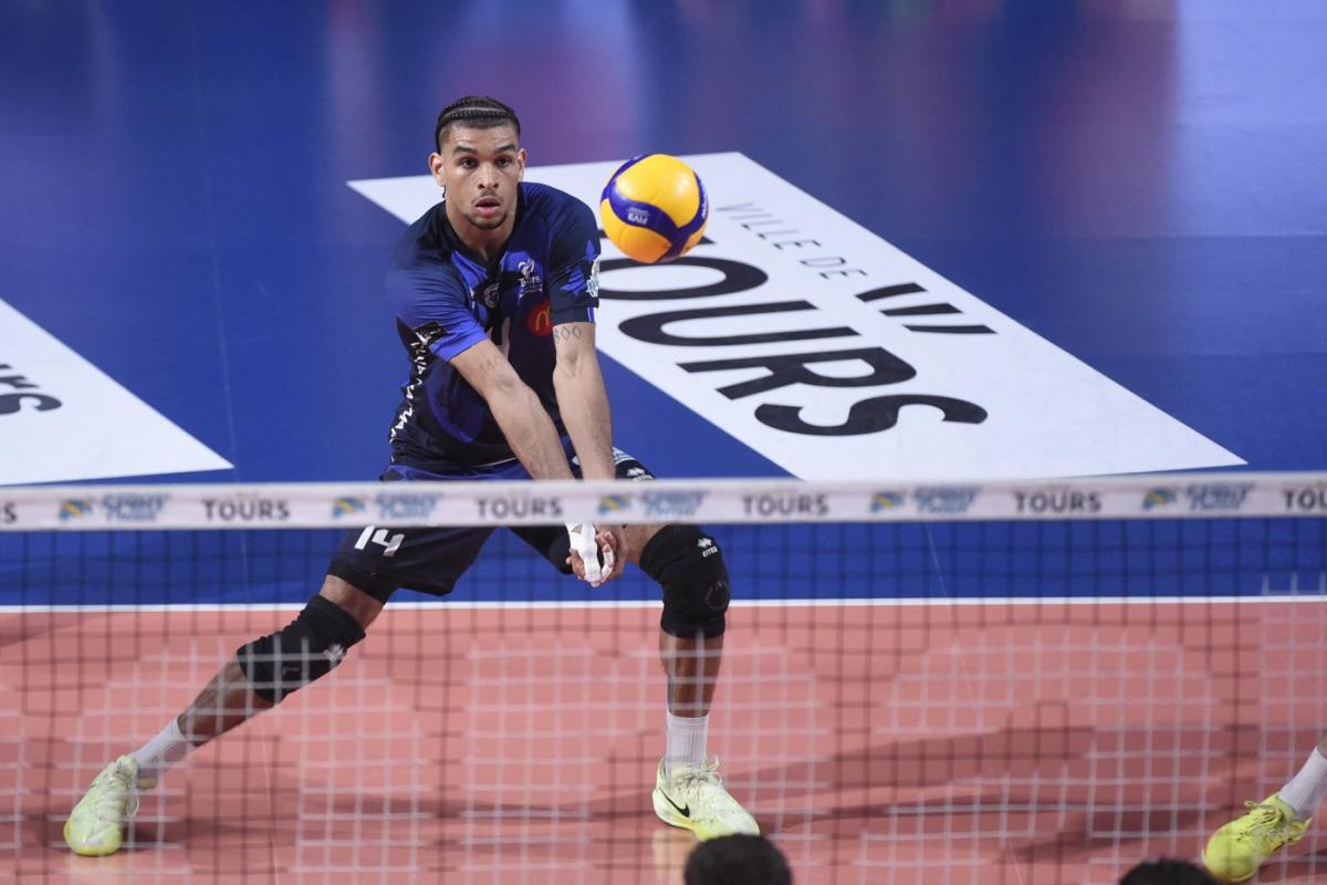 Le champion Tours enchaîne en s'imposant face au Plessis-Robinson - L'Équipe