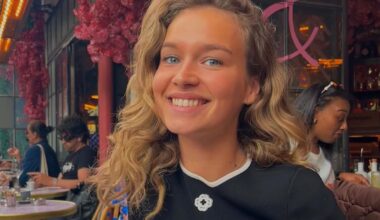 PORTRAIT Miss France 2026 : 19 ans et magnifiques yeux bleus, qui est Victoire Dupuis élue Miss Normandie ?