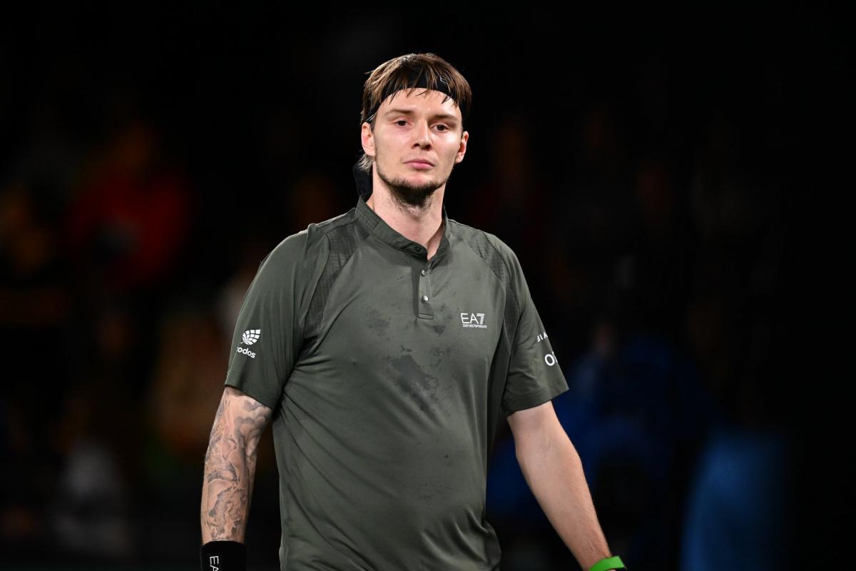 Alexander Bublik explique pourquoi il n'a pas serré la main d'Alexei Popyrin au Rolex Paris Masters : « Il y a un code à respecter » - L'Équipe