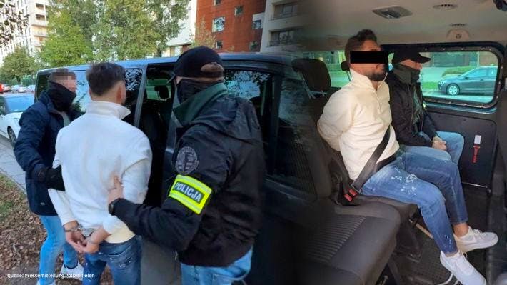 Dans le centre d'appels en Pologne, des montres de marque d'une valeur d'environ 94 000 euros, ainsi que des bijoux, de la cocaïne et de la marijuana ont notamment été saisis.