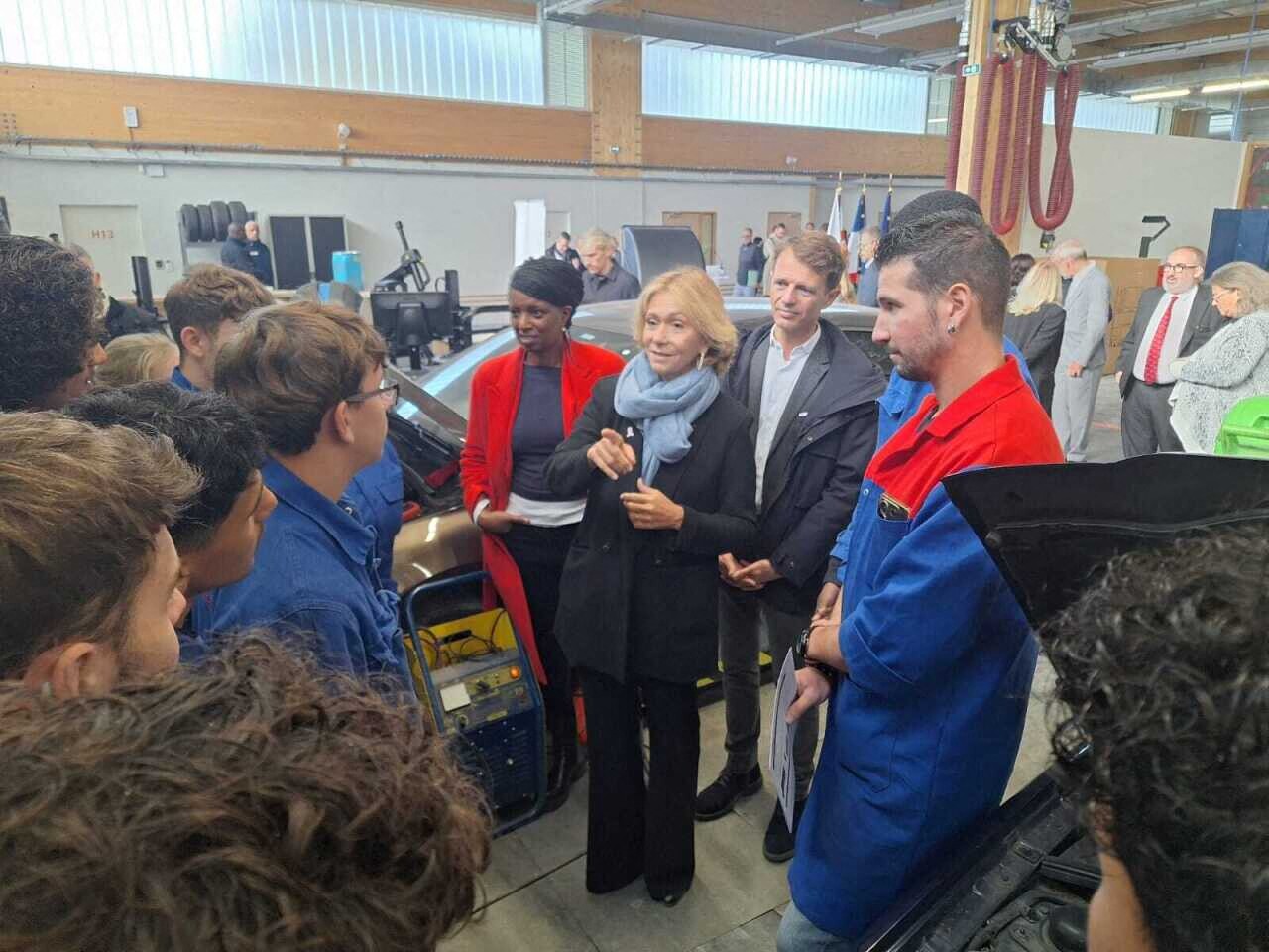 la Région passe la seconde et inaugure le nouvel atelier de mécanique de ce lycée