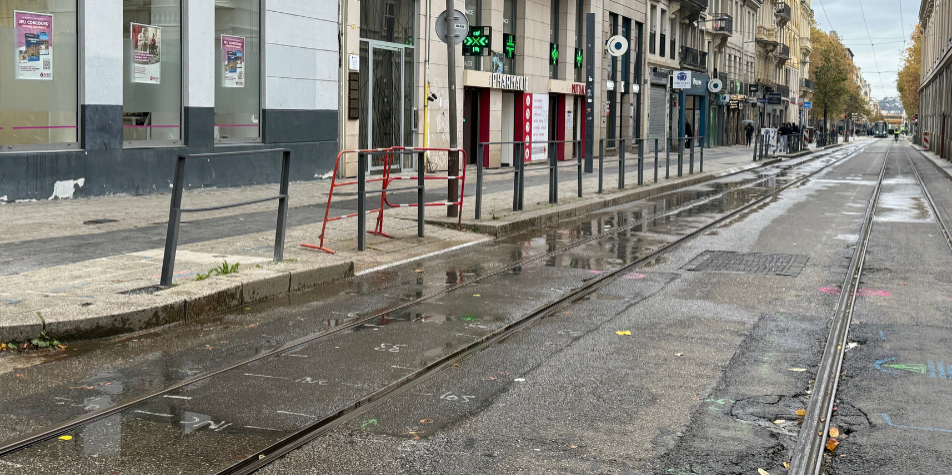Saint-Étienne : à cause d'une fuite d'eau, la circulation du tramway fortement perturbée
