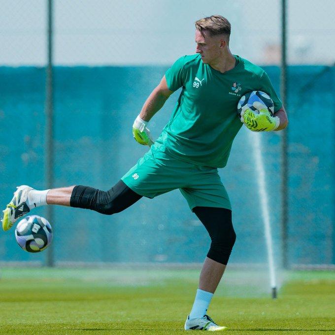 A generic square placeholder image with rounded corners in a figure.