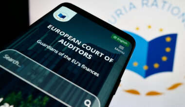 L’UE dépense mieux, mais la Cour des comptes européenne alerte