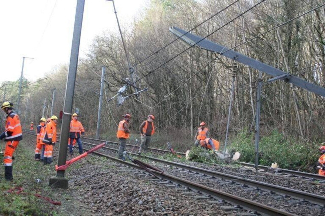 le trafic des trains H, J et du Rer C interrompus