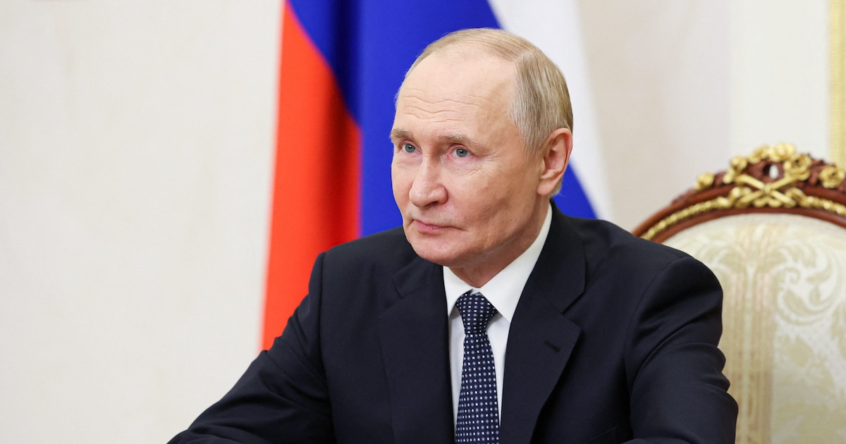 Vladimir Poutine, le 12 octobre 2025 au Kremlin.