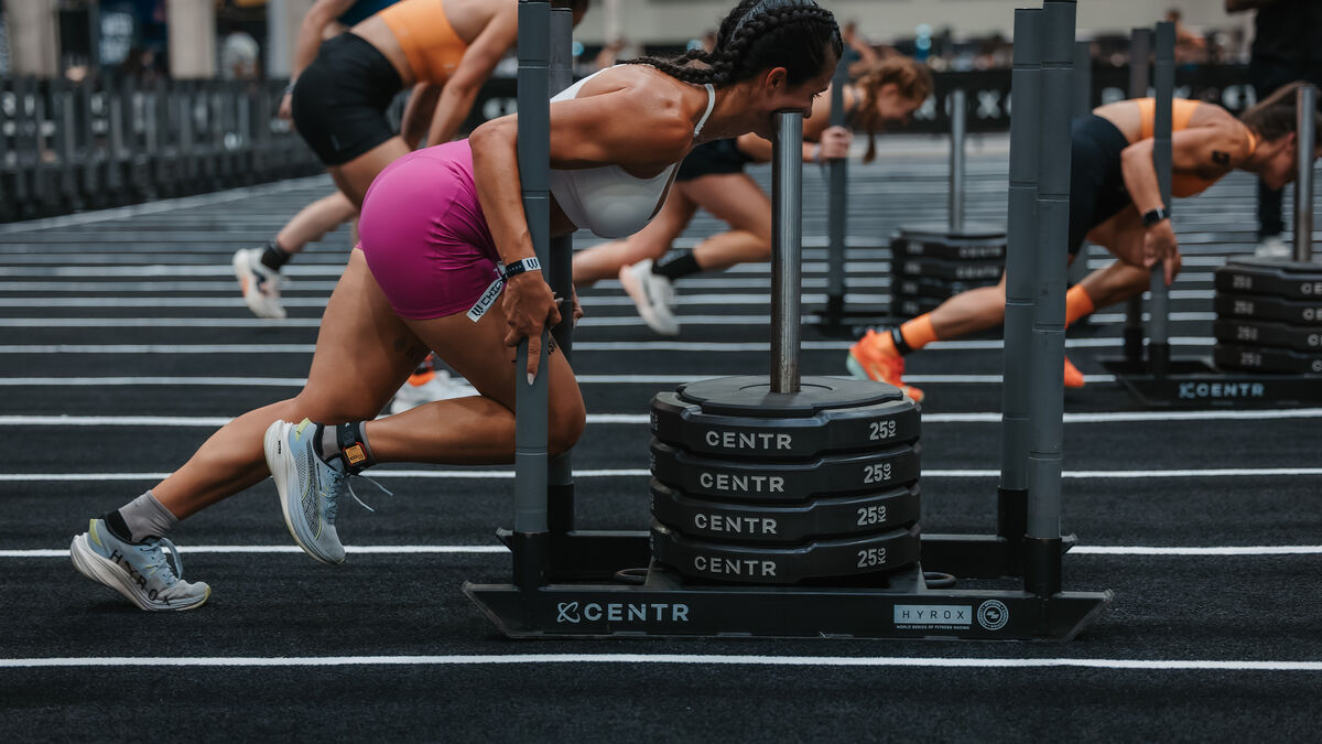 « On ne se sent pas jugés » : à Paris avec les fanas de l’Hyrox, la nouvelle discipline sportive en vogue