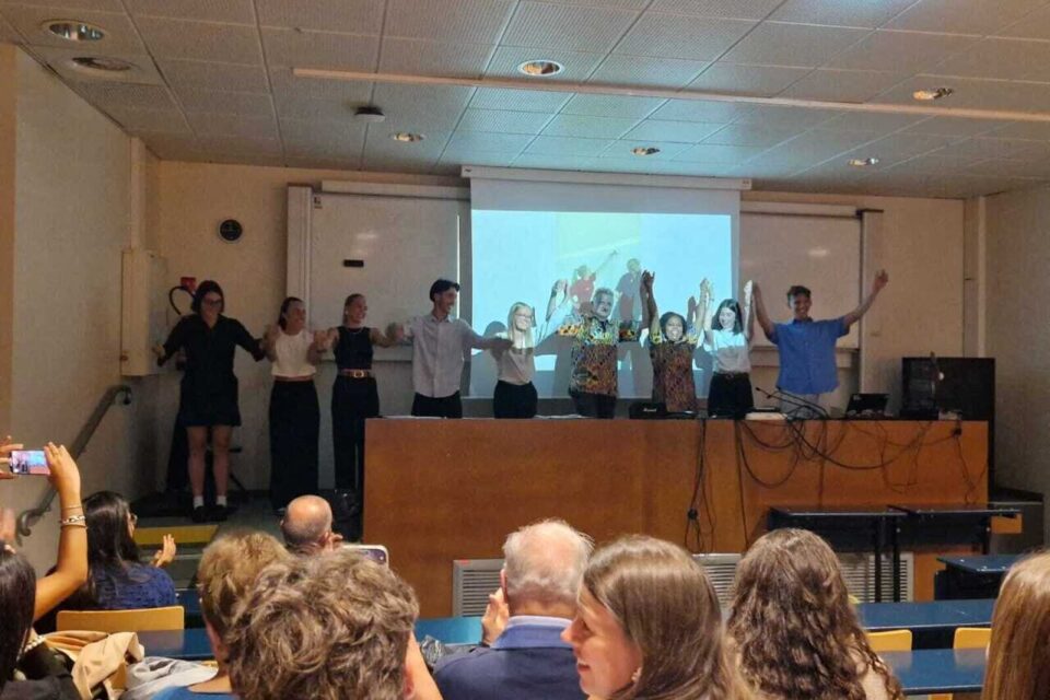 A leur retour ils ont présenté leur documentaire résumant leurs actions.