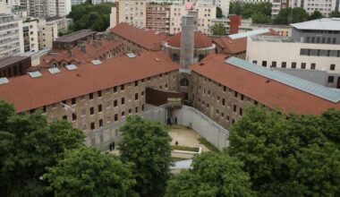 comment ses officiers de sécurité personnels veillent sur lui à la Santé