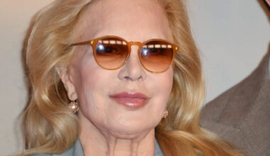 à plus de 80 ans, Sylvie Vartan vit une retraite dorée dans une villa fermée en plein Paris